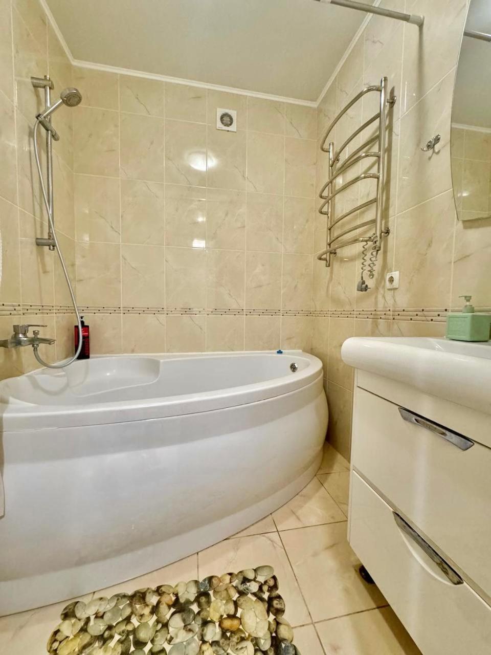 Apartpoltava Стильні Білосніжні Апартаменти, 2-Окремі Кімнати , Документи Для Відрядження , Банківський Чек Extérieur photo